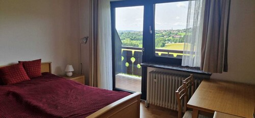 Holiday Apartment 'Berg Und See' with Lake View, Private Terrace and Wi-Fi