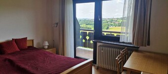 Appartement de vacances 'Berg Und See' avec vue sur le lac, terrasse privée et Wi-Fi