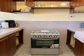 Micro-ondas, fogão, cooktop