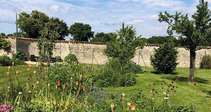 Holiday Home 'Le Colombier' with Private Terrace, Private Garden and Wi-Fi