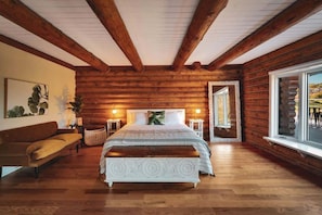 5 bedrooms, iron/ironing board, travel cot, WiFi