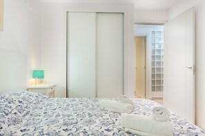 2 bedrooms, WiFi, bed sheets