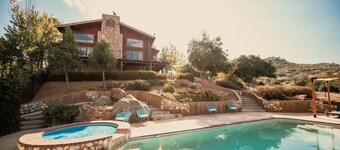 Japatul House w Pool & Spa 5 Star Google Reviews