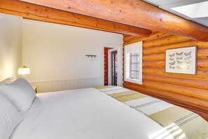 4 slaapkamers, een strijkplank/strijkijzer, reisbedje, wifi