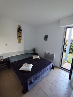 Bügeleisen/Bügelbrett, Reisekinderbett, Rollstuhlgeeignet