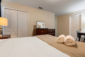 5 bedrooms, iron/ironing board, travel crib, internet