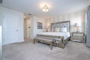 8 bedrooms, iron/ironing board, bed sheets