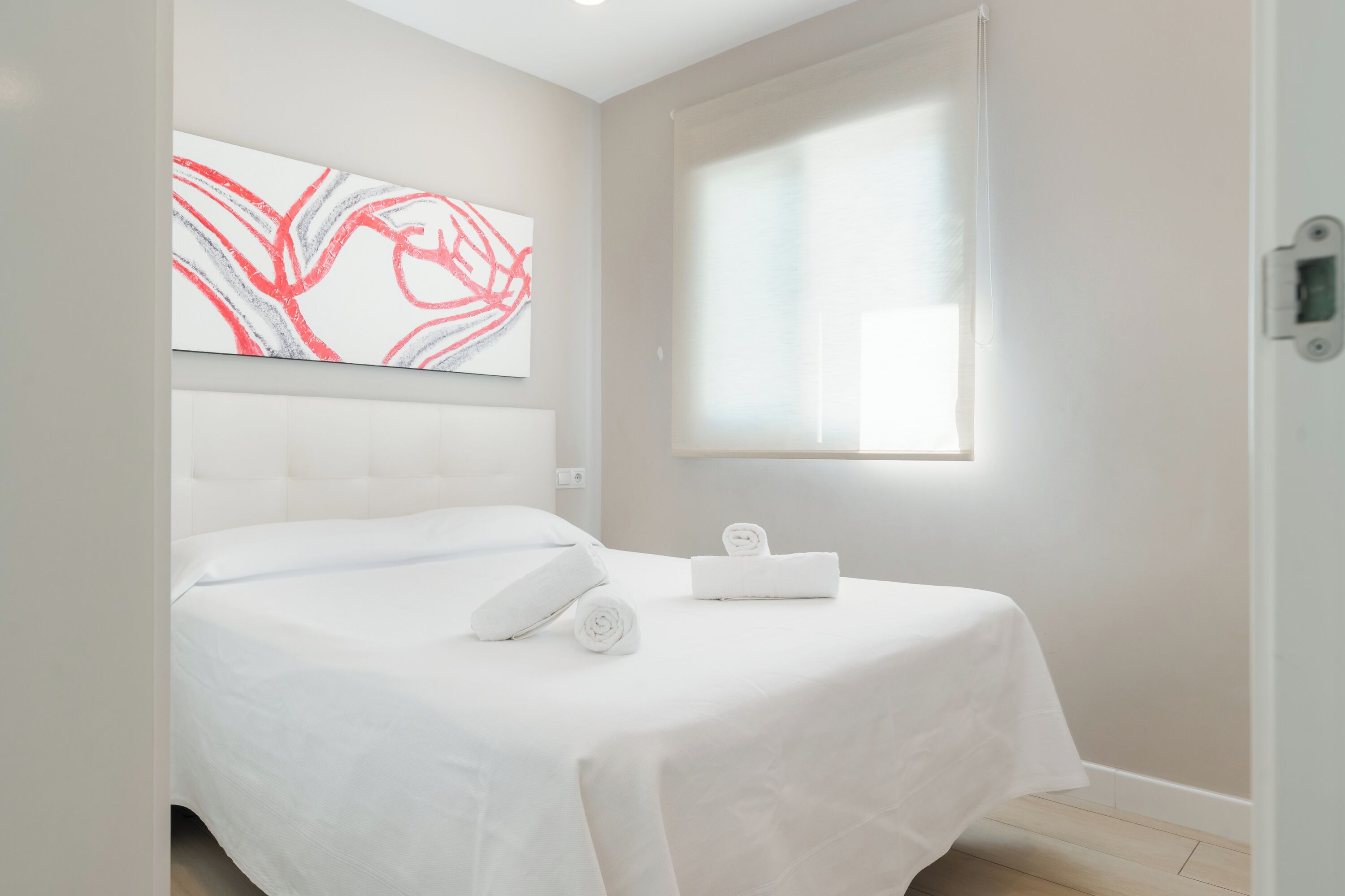 2 chambres, fer et planche à repasser, Wi-Fi, draps fournis