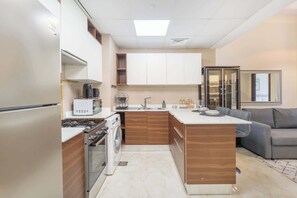 Fridge, microwave, oven, stovetop