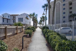 Property grounds - Harbor Seahorse - Outdoor Deck & Boat Dock (Destin)