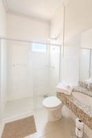 Vila premium | Banheiro | Chuveiro, toalhas de banho