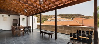 Maison de vacances 'Fagundo 84' avec vue sur les montagnes, terrasse privée et Wi-Fi