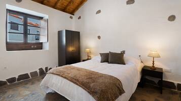4 slaapkamers, een strijkplank/strijkijzer, wifi, beddengoed