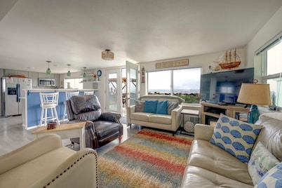 Willapa Bay Waterfront Cottage | Sleeps 8