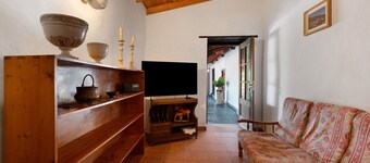 Casa vacanze 'Fagundo' con vista sulle montagne, terrazza privata e Wi-Fi