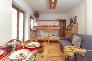 Interior - Lo Scoiattolo by Ca-Sa Check (San Pietro)