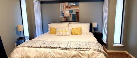 3 bedrooms, desk, iron/ironing board, free WiFi