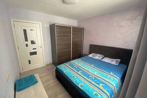 3 bedrooms, iron/ironing board, WiFi, bed sheets - MarkApart 2: Apartment in Downtown Ruse (Ruse)