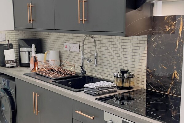 Micro-ondas, fogão, cooktop