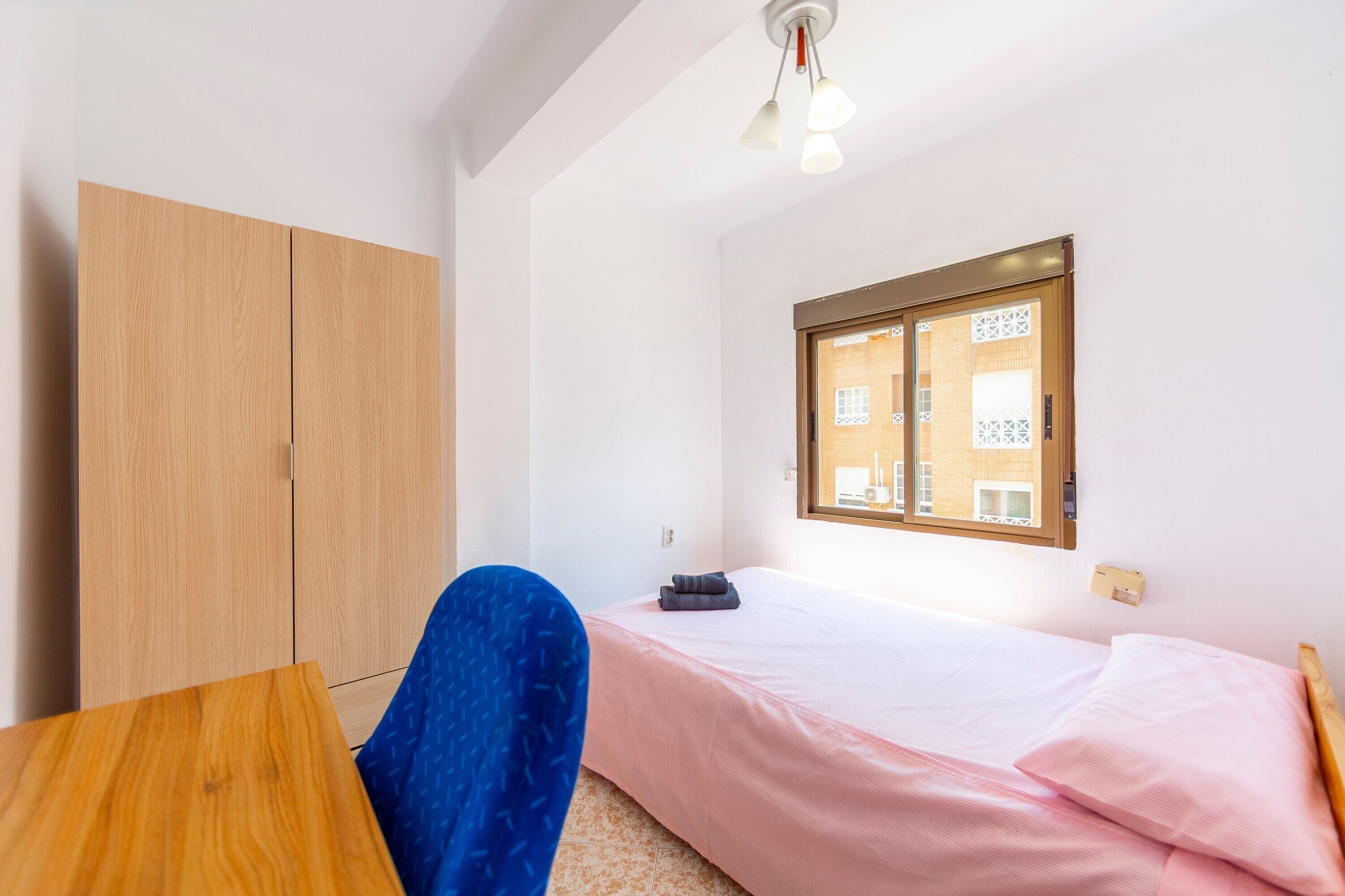 3 habitaciones y ropa de cama 