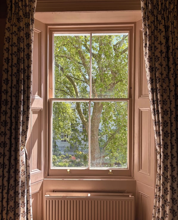 Cosy Double Park View Room | Sábanas de algodón egipcio y ropa de cama de alta calidad