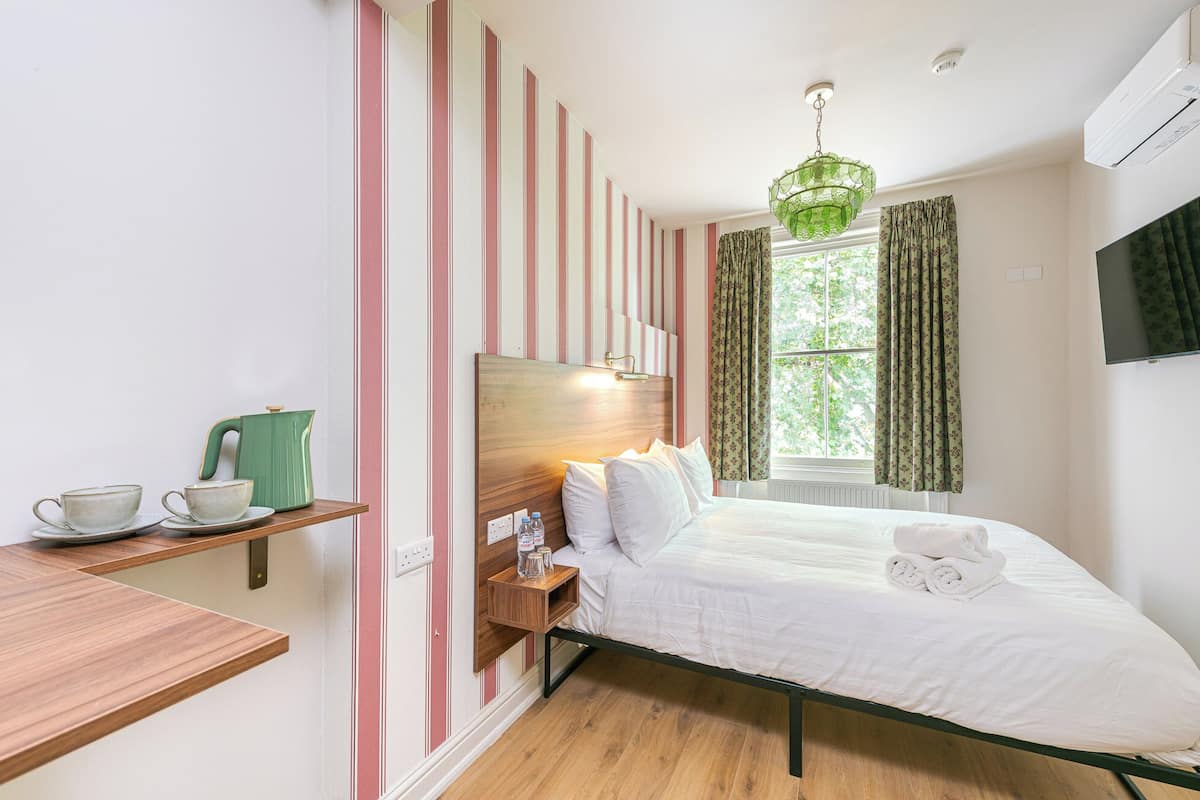 Deluxe Double Room | Room amenity