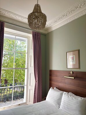 Cosy Double Park View Room | Egyptian cotton sheets, premium bedding, memory-foam beds, free WiFi - The Norfolk (London)