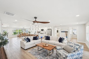 House, Multiple Beds (Tranquility Waters) | Living area