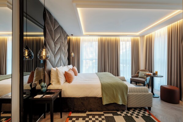 Premier Studio | Hypo-allergenic bedding, in-room safe, iron/ironing board, free WiFi - The Wellington Glasgow By Adina (Glasgow)