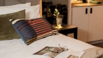 ์คํ๋์ค | ์ ์๊ทน์ฑ ์นจ๊ตฌ, ๊ฐ์ค ๋ด ๊ธ๊ณ , ๋ค๋ฆฌ๋ฏธ/๋ค๋ฆฌ๋ฏธํ, ๋ฌด๋ฃ WiFi