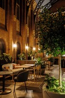 Se ofrece un desayuno para llevar todos los días (24 GBP por persona)