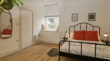 1 bedroom, individually decorated, individually furnished, free WiFi