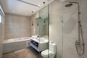 Villa, 3 soverom, røyk, privat basseng | Bad