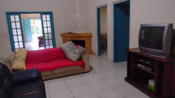 TV, lareira