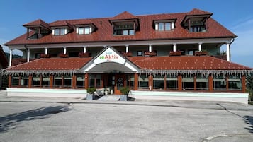 ์ปดํฌํธ ํธ์๋ฃธ (Double or Twin Room with Balcony (1, ) | ์ธ๊ด