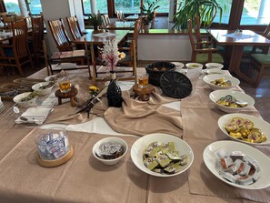 Daily buffet breakfast for a fee - Bed & Breakfast Reaktiv (Zrece)