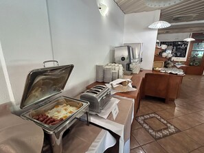 Daily buffet breakfast for a fee - Bed & Breakfast Reaktiv (Zrece)
