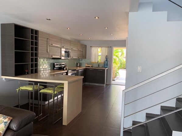 Microwave, oven, stovetop, dishwasher