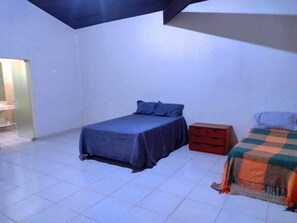 5 bedrooms, WiFi, bed sheets