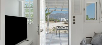 Casa de vacaciones 'Annasofos' con vistas al mar, Wi-Fi y aire acondicionado