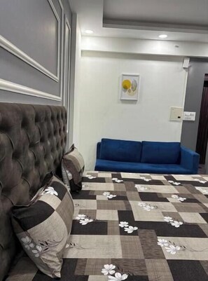 1 bedroom, iron/ironing board, WiFi, bed sheets - Elegant Studio Apt in DLF CapitalGreen West Delhi (Delhi)