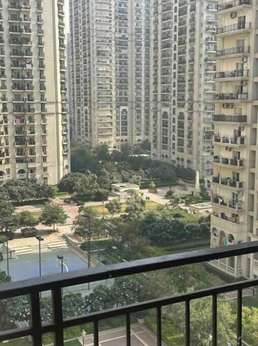 Elegant Studio Apt in DLF CapitalGreen West Delhi