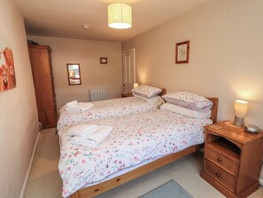3 habitaciones, decoración personalizada y muebles diferentes 
