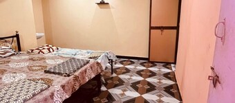 Family friendly homestay in forest just five minutes away from arabian ocean.