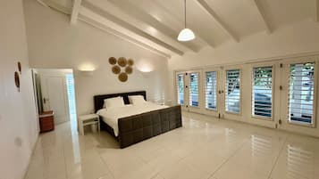 4 habitaciones, escritorio, tabla de planchar con plancha y wifi gratis