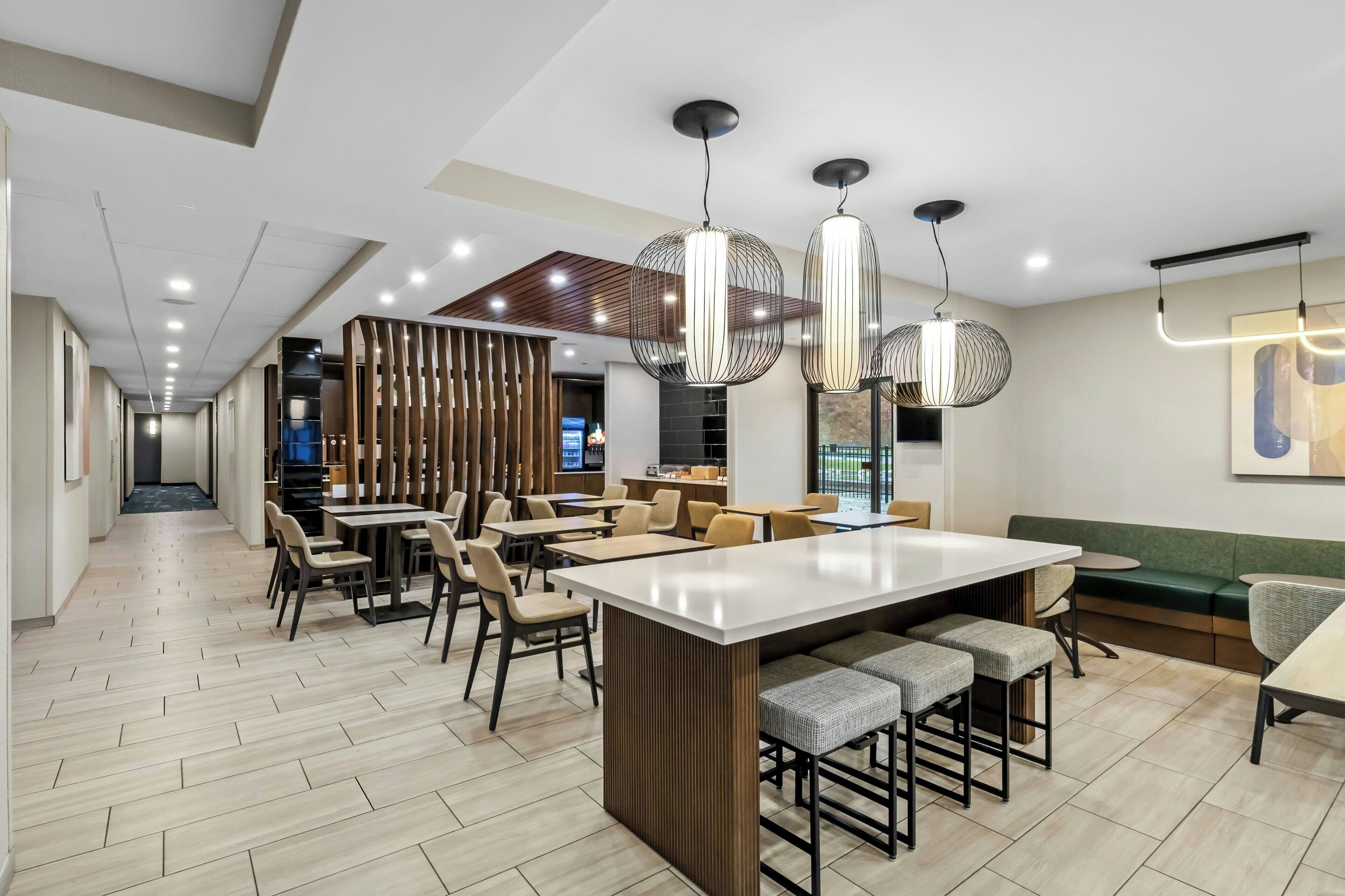 Free daily continental breakfast