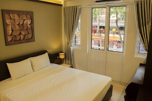 2 bedrooms, desk, free WiFi, bed sheets
