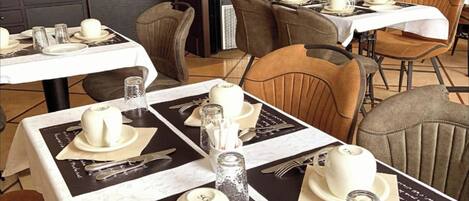 Daily buffet breakfast (EUR 9.90 per person)