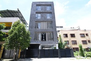 Building design - Hotel Signature Vista (Barasat)