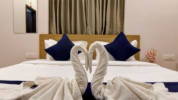 In-room safe, desk, iron/ironing board, free WiFi